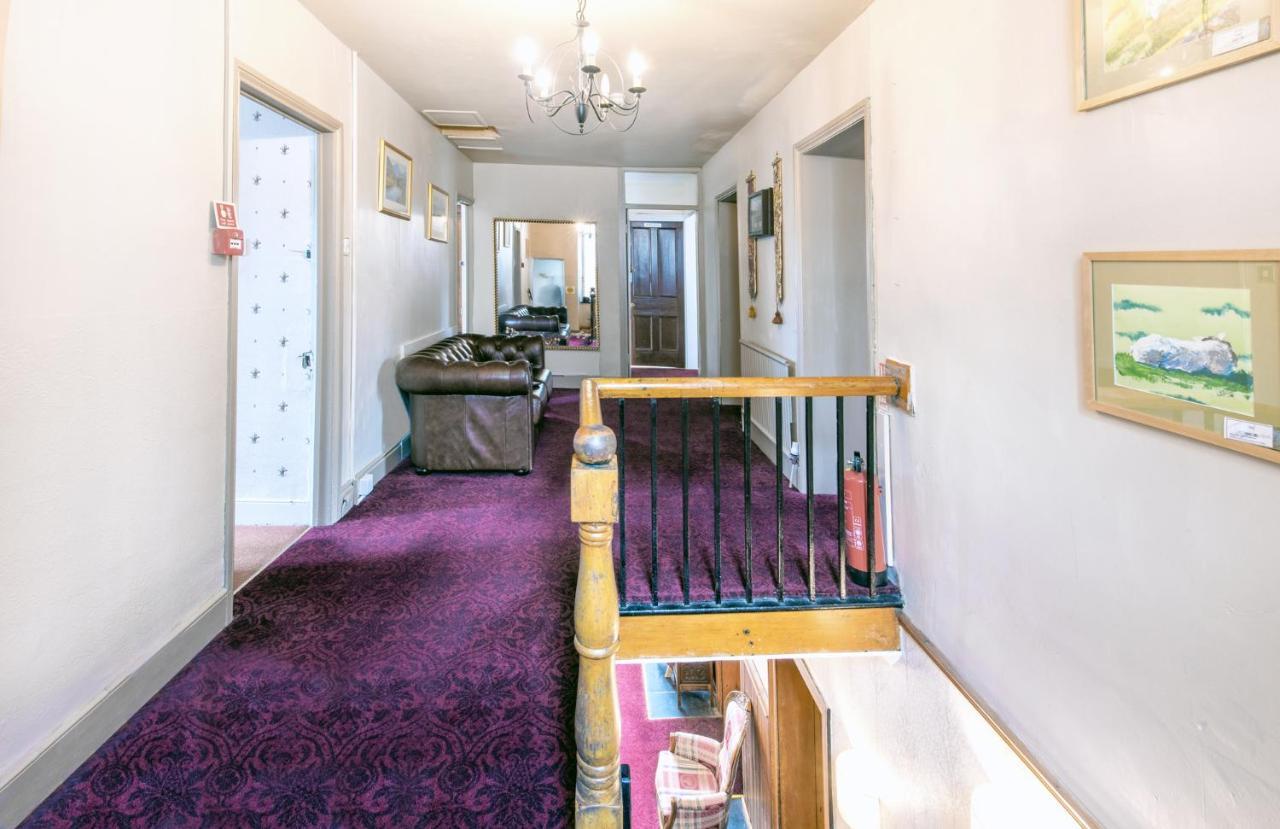 Elen'S Castle Hotel Dolwyddelan Esterno foto