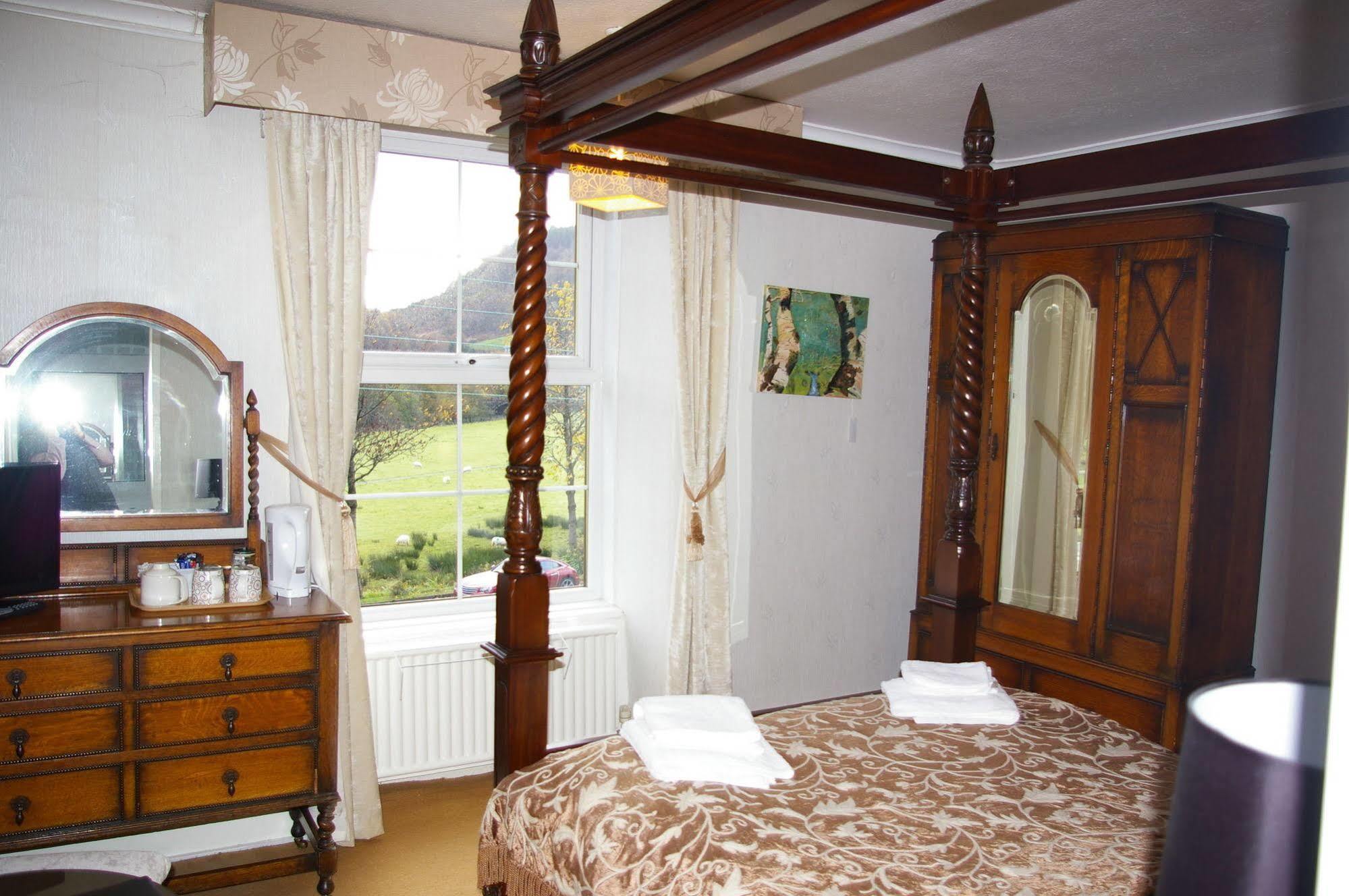 Elen'S Castle Hotel Dolwyddelan Esterno foto